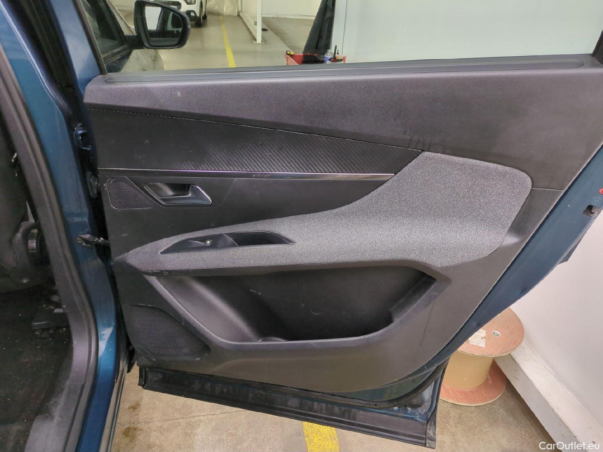  Peugeot  5008  Active Business 1.5 HDi 130CV BVA8 E6dT #90