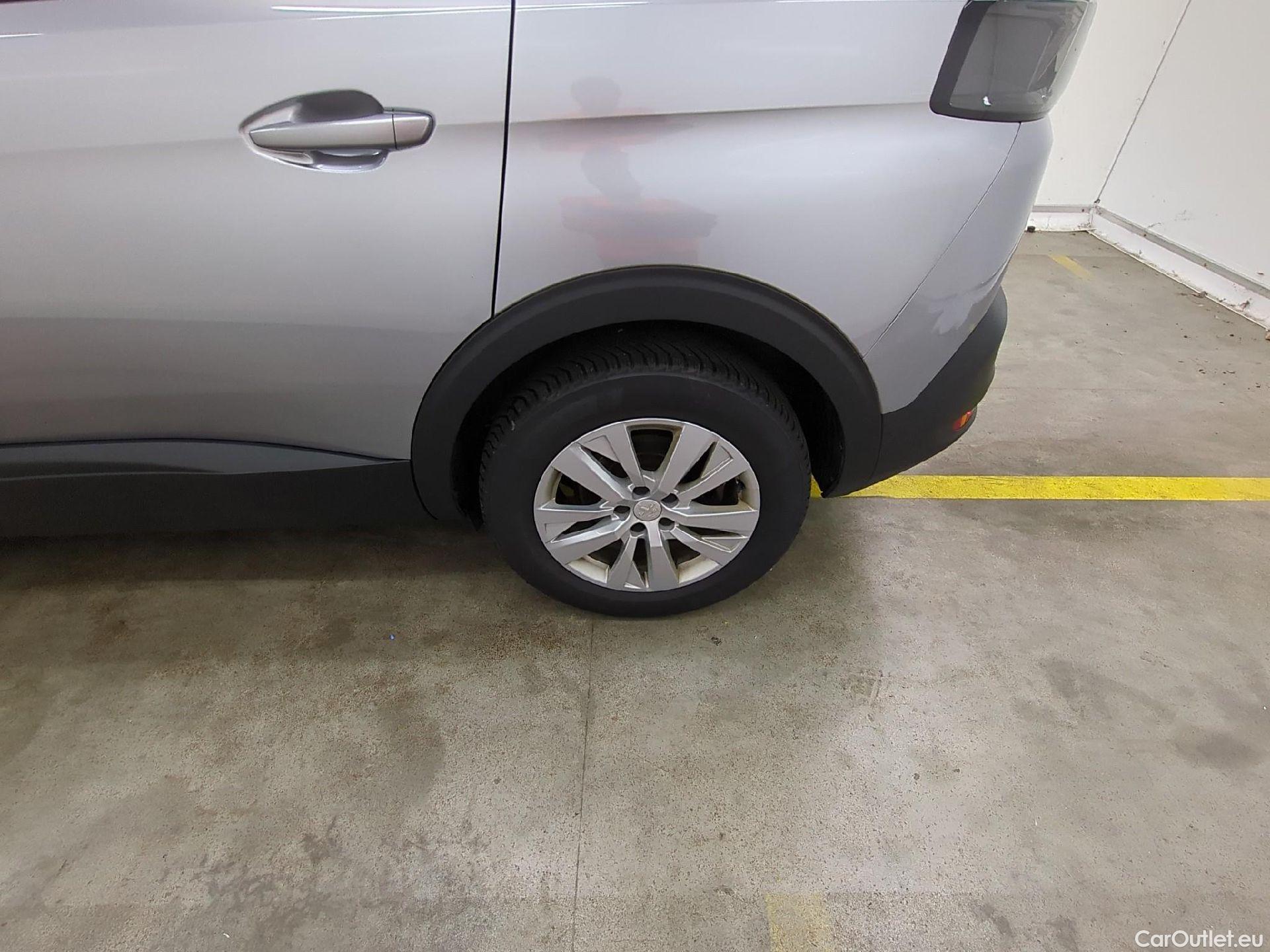  Peugeot  5008  Active Pack 1.5 HDi 130CV BVA8 7 Sieges E6d #3