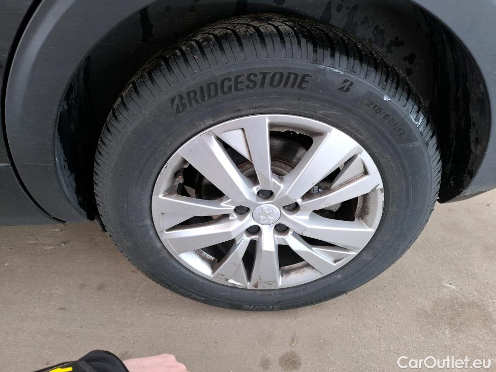  Peugeot  5008  Active Business 1.2 PureTech 130CV BVM6 E6d #1