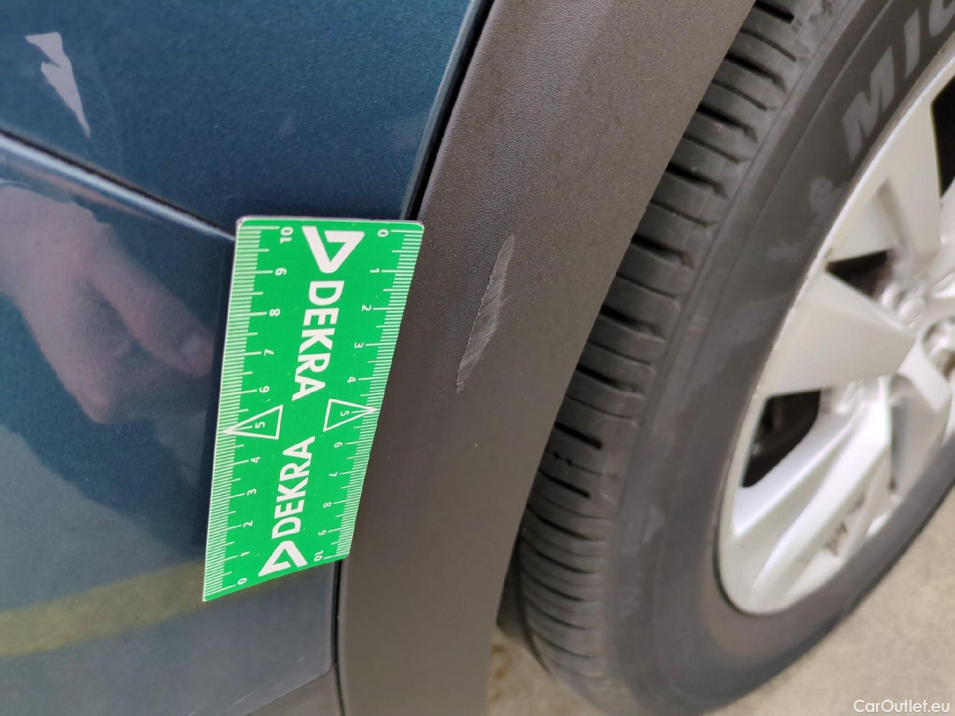  Peugeot  5008  Active Business 1.5 HDi 130CV BVA8 E6dT #82