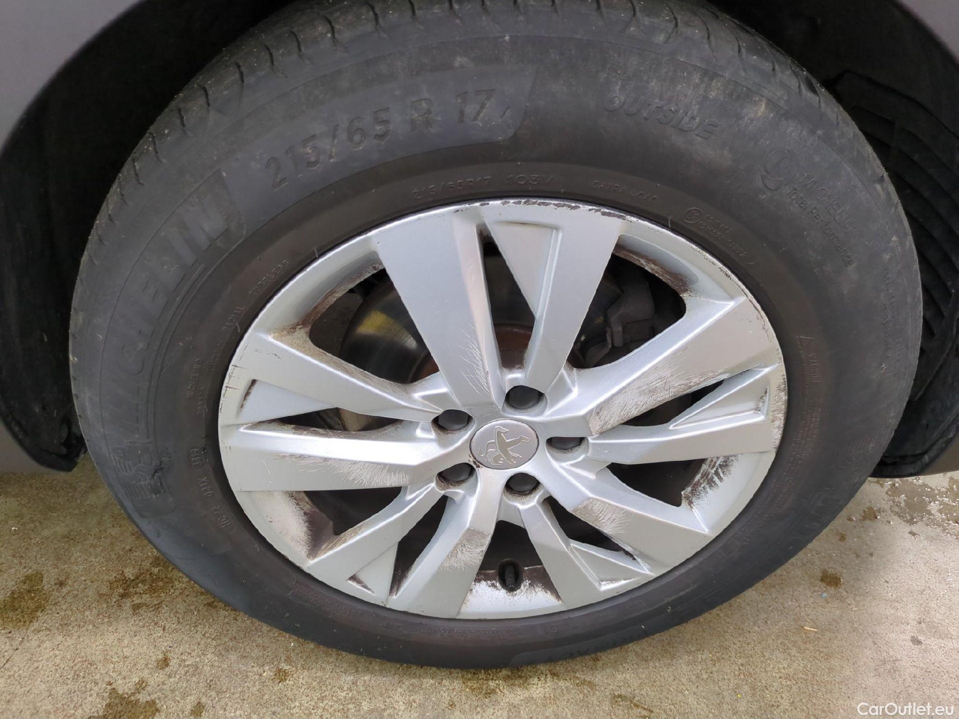  Peugeot  5008  Active Business 1.5 HDi 130CV BVA8 E6dT #46