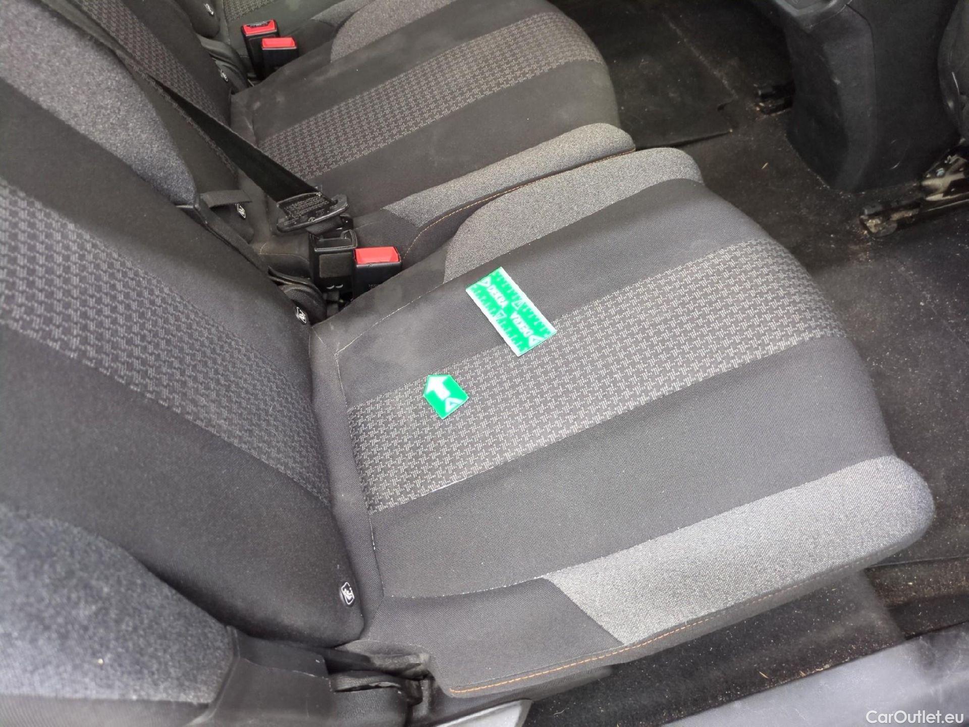  Peugeot  5008  Active Business 1.5 HDi 130CV BVA8 E6dT #16