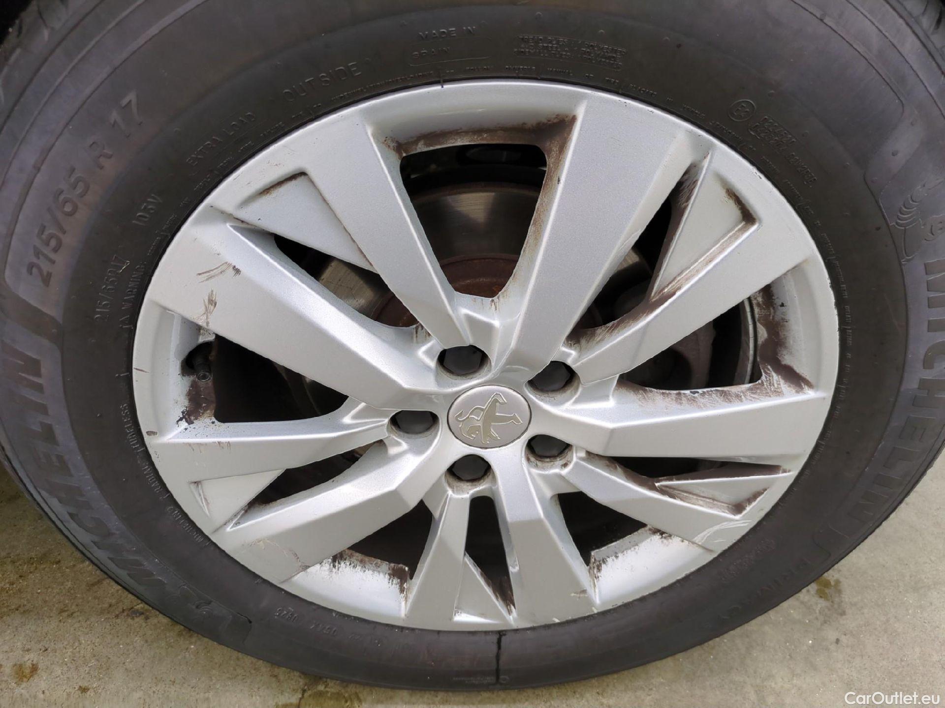  Peugeot  5008  Active Business 1.5 HDi 130CV BVA8 E6dT #69