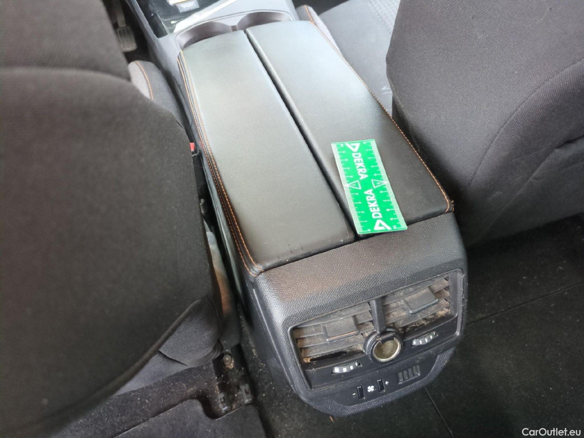  Peugeot  5008  Active Business 1.5 HDi 130CV BVA8 E6dT #19