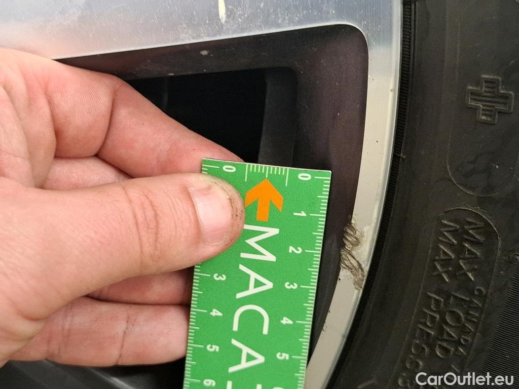  Peugeot  5008  Allure Pack 1.2 PureTech 130CV BVA8 7 Sieges E6d #101