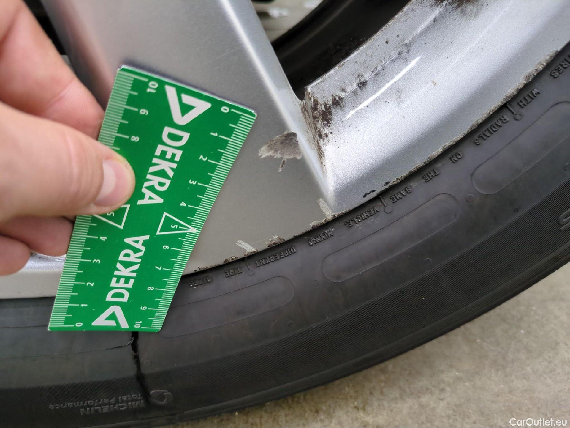  Peugeot  5008  Active Business 1.5 HDi 130CV BVA8 E6dT #67