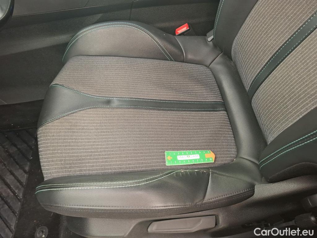  Peugeot  5008  Allure Pack 1.2 PureTech 130CV BVA8 7 Sieges E6d #7