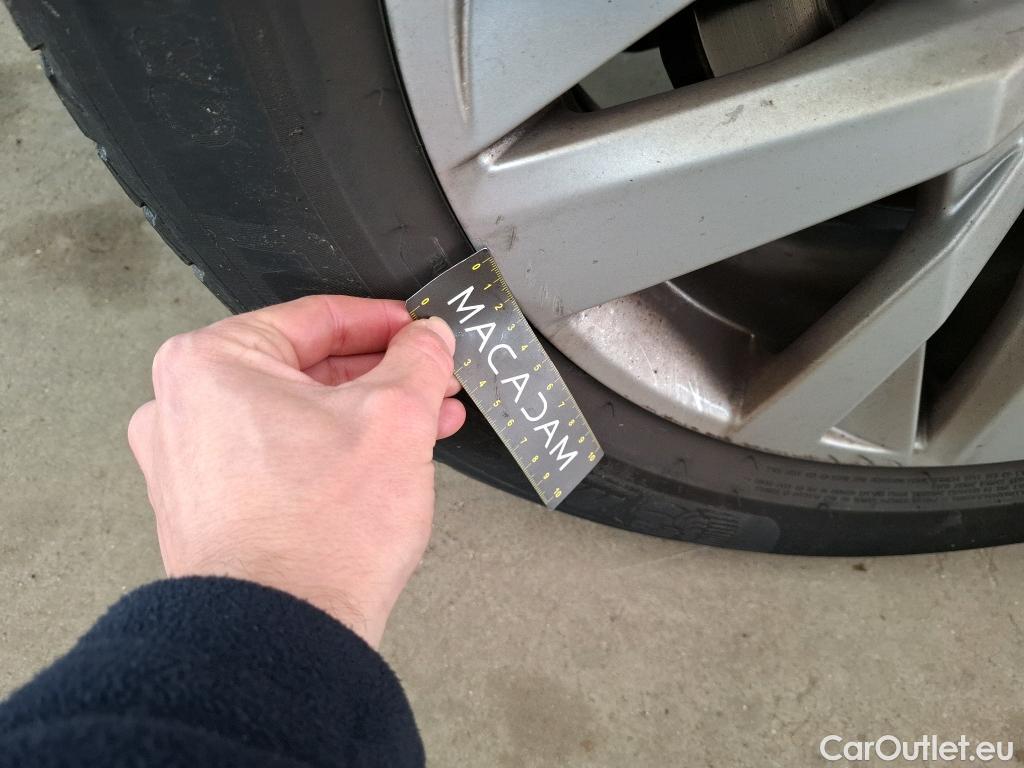  Peugeot  5008  Active Business 1.5 HDi 130CV BVA8 7 Sieges E6d #36