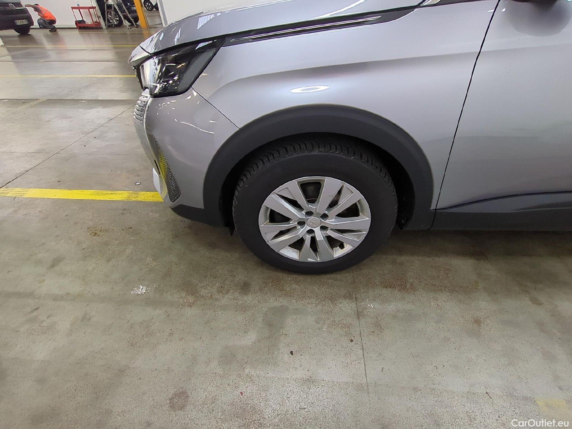  Peugeot  5008  Active Pack 1.5 HDi 130CV BVA8 7 Sieges E6d #2