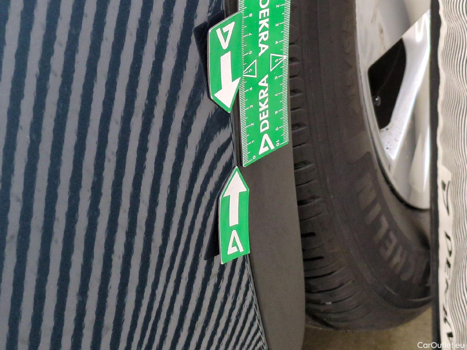  Peugeot  5008  Active Business 1.5 HDi 130CV BVA8 E6dT #107