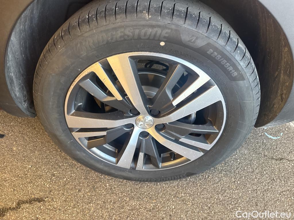  Peugeot  5008  Allure 1.5 HDi 130CV BVA8 7 Sieges E6d #47