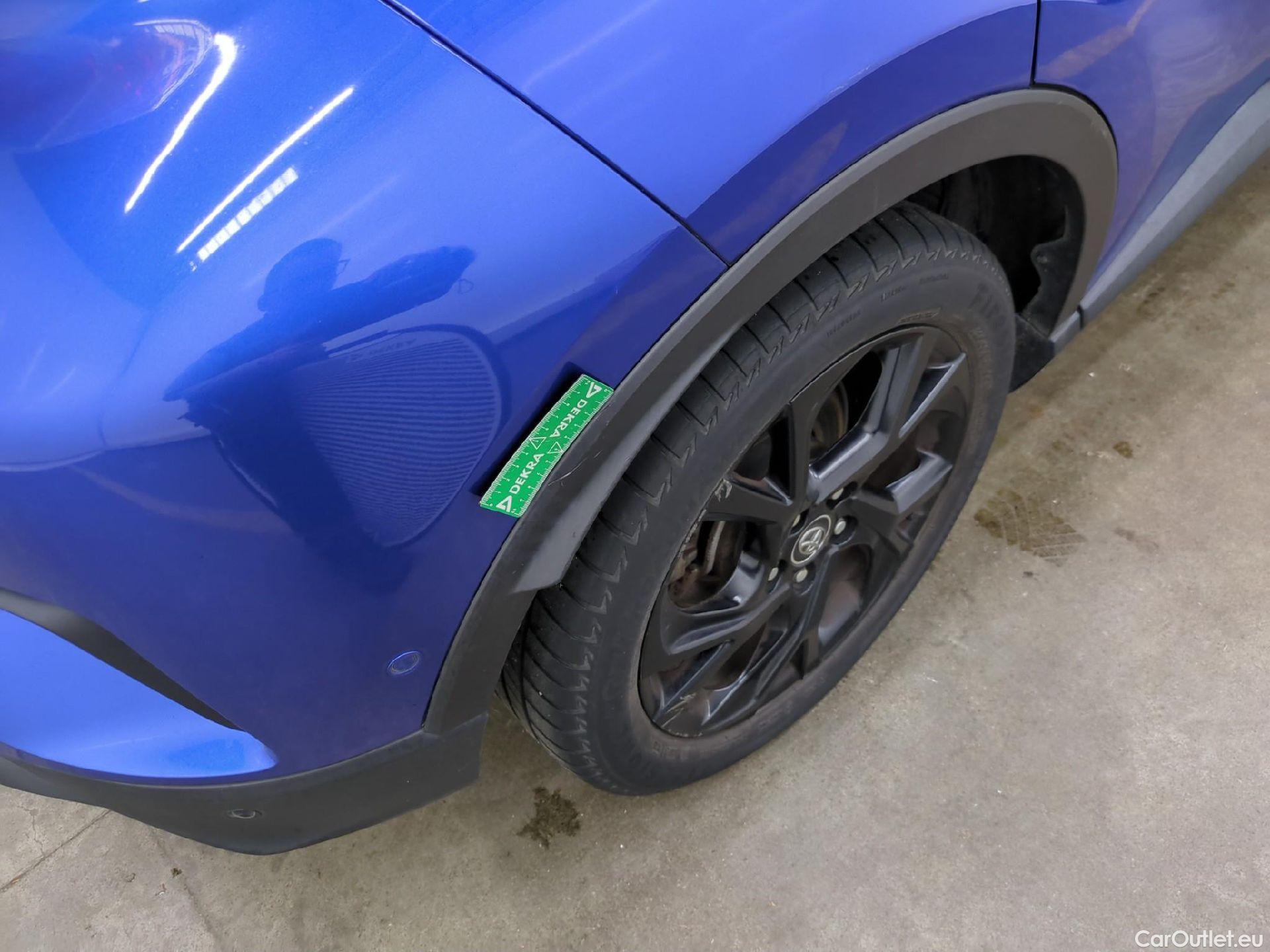  Toyota  C-HR TOYOTA  5p SUV 1.8 HYBRIDE 122 GRAPHIC #28