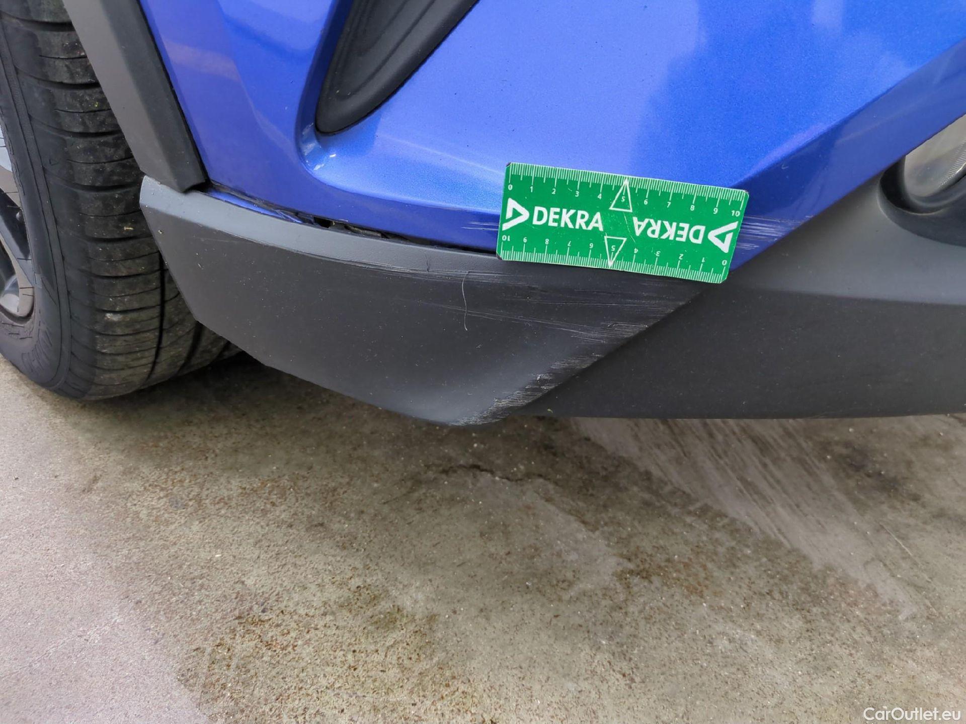  Toyota  C-HR TOYOTA  5p SUV 1.8 HYBRIDE 122 GRAPHIC #37