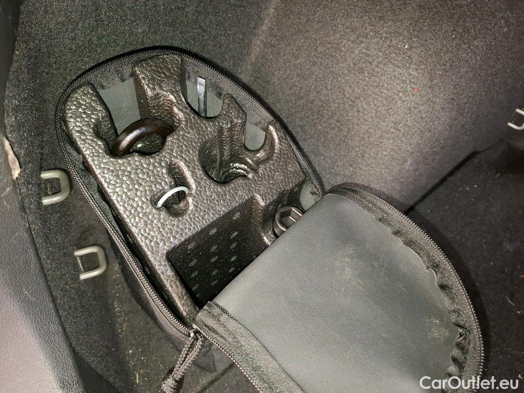  Volkswagen  Tiguan VOLKSWAGEN  / 2020 / 5P / SUV 2.0 TDI 150 DSG7 R-Line #15