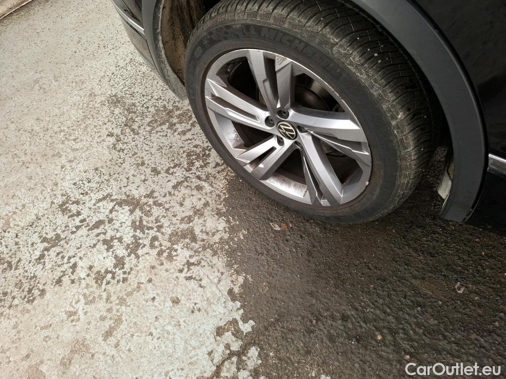  Volkswagen  Tiguan VOLKSWAGEN  / 2020 / 5P / SUV 2.0 TDI 150 DSG7 R-Line #1