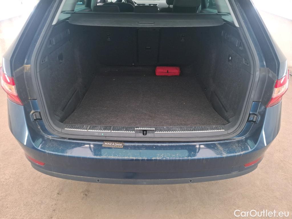  Skoda  Superb  Break Business 2.0 TDI 150CV BVA7 E6d #34