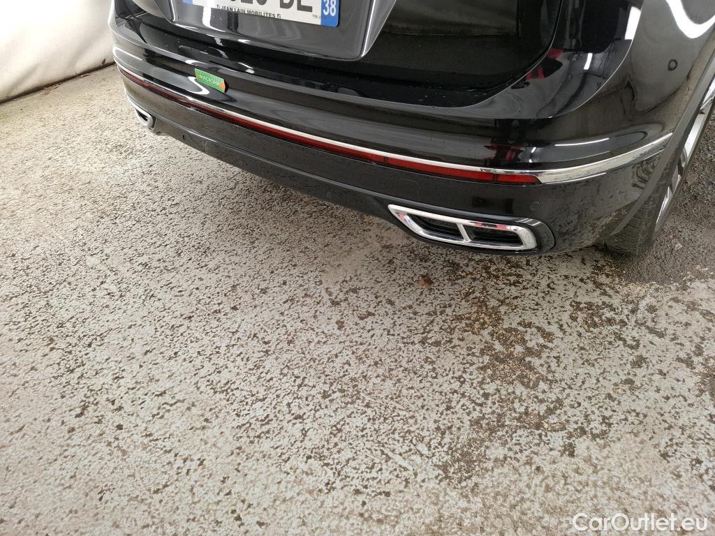 Volkswagen  Tiguan VOLKSWAGEN  / 2020 / 5P / SUV 2.0 TDI 150 DSG7 R-Line #30