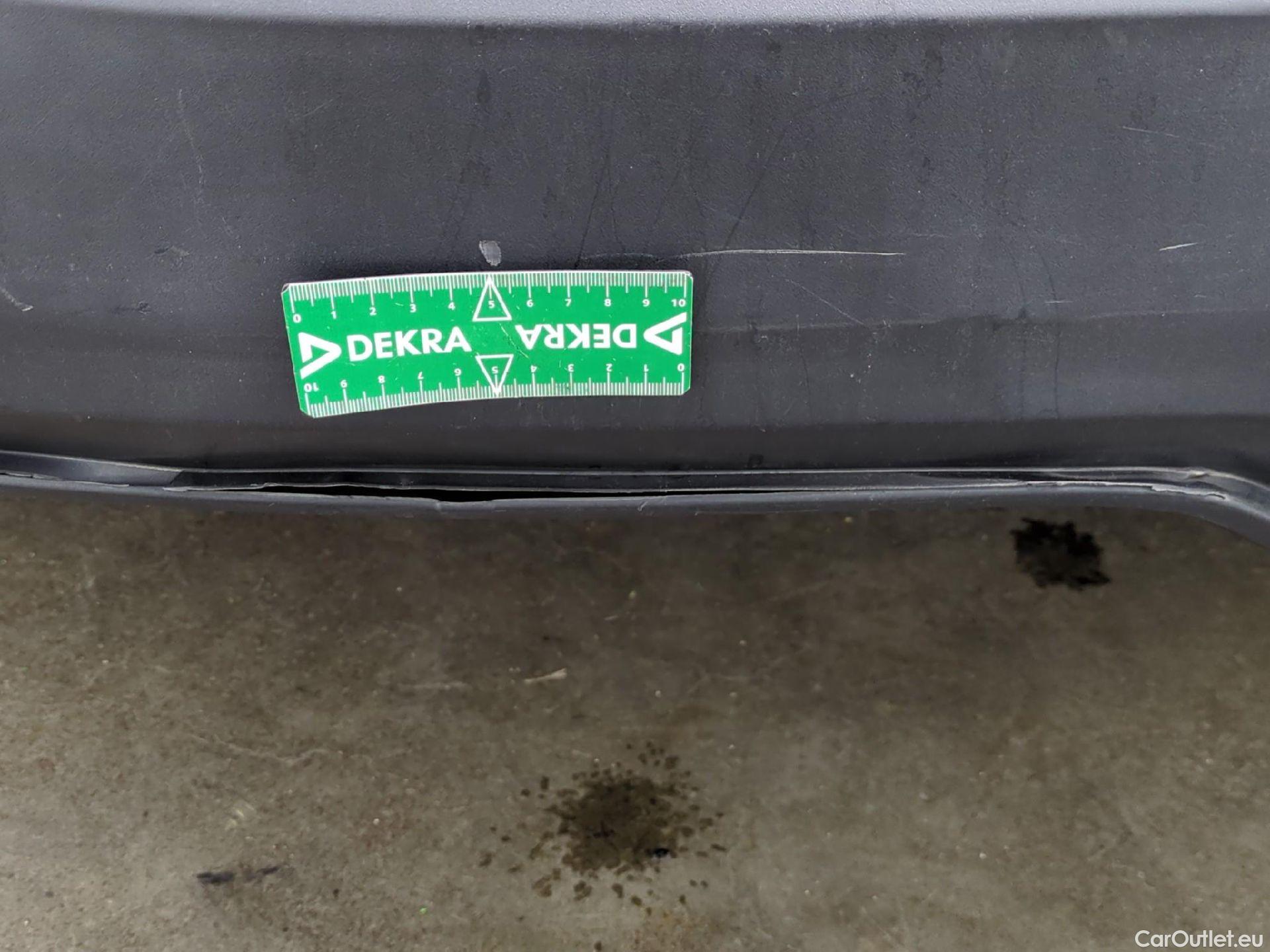  Toyota  C-HR TOYOTA  5p SUV 1.8 HYBRIDE 122 GRAPHIC #12