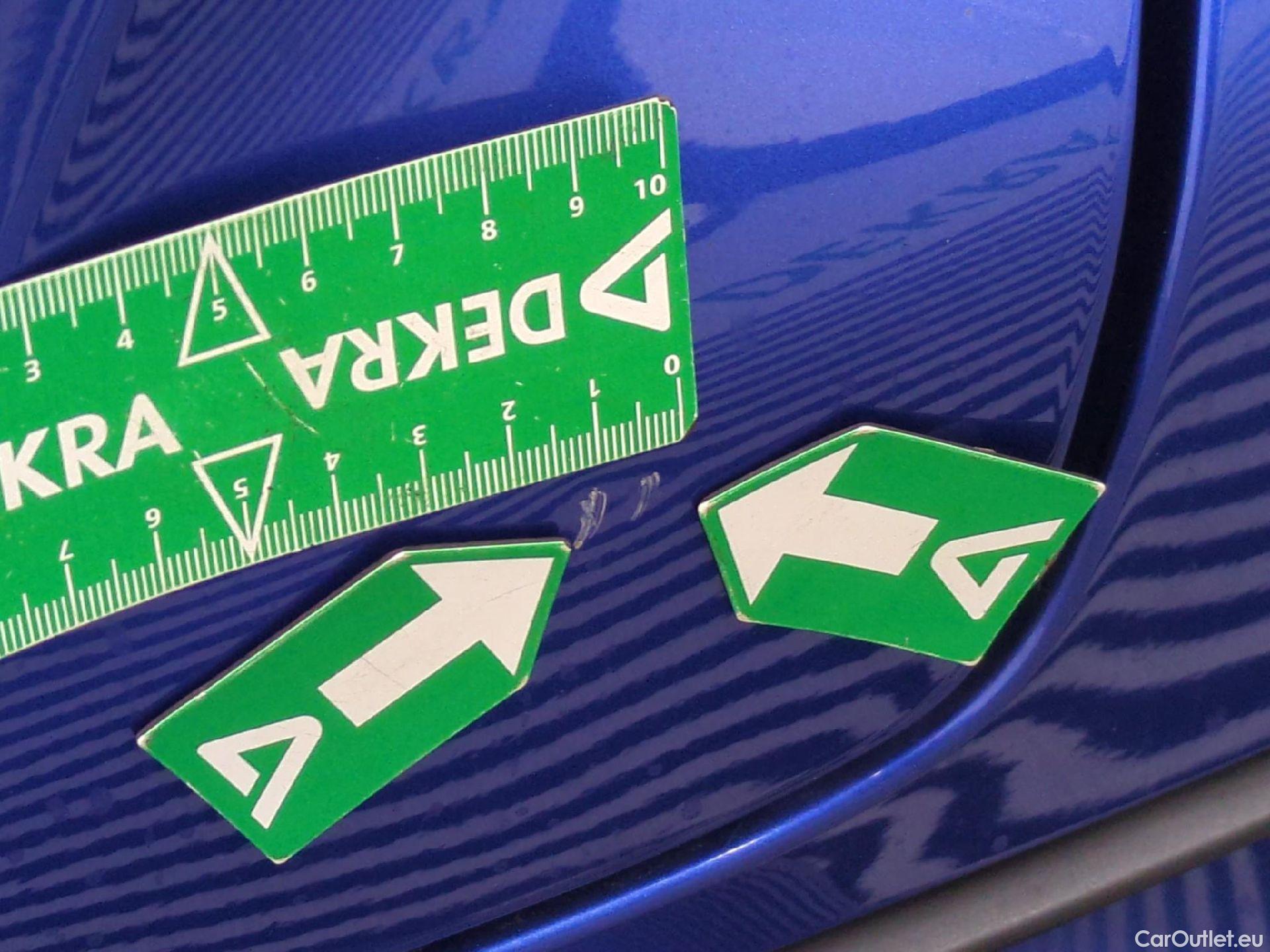  Toyota  C-HR TOYOTA  5p SUV 1.8 HYBRIDE 122 GRAPHIC #49