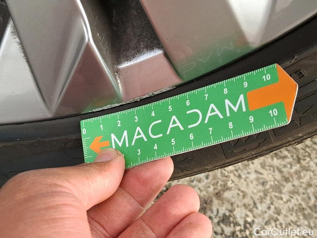  Volkswagen  Tiguan VOLKSWAGEN  / 2020 / 5P / SUV 2.0 TDI 150 DSG7 R-Line #23