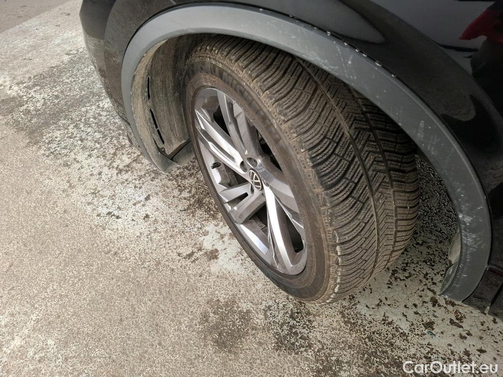  Volkswagen  Tiguan VOLKSWAGEN  / 2020 / 5P / SUV 2.0 TDI 150 DSG7 R-Line #20