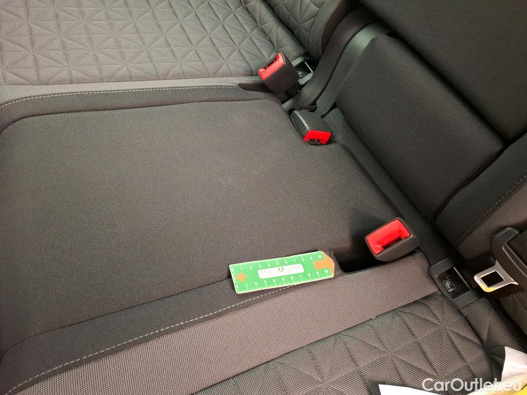  Volkswagen  Tiguan VOLKSWAGEN  / 2020 / 5P / SUV 2.0 TDI 150 DSG7 Life Business #24