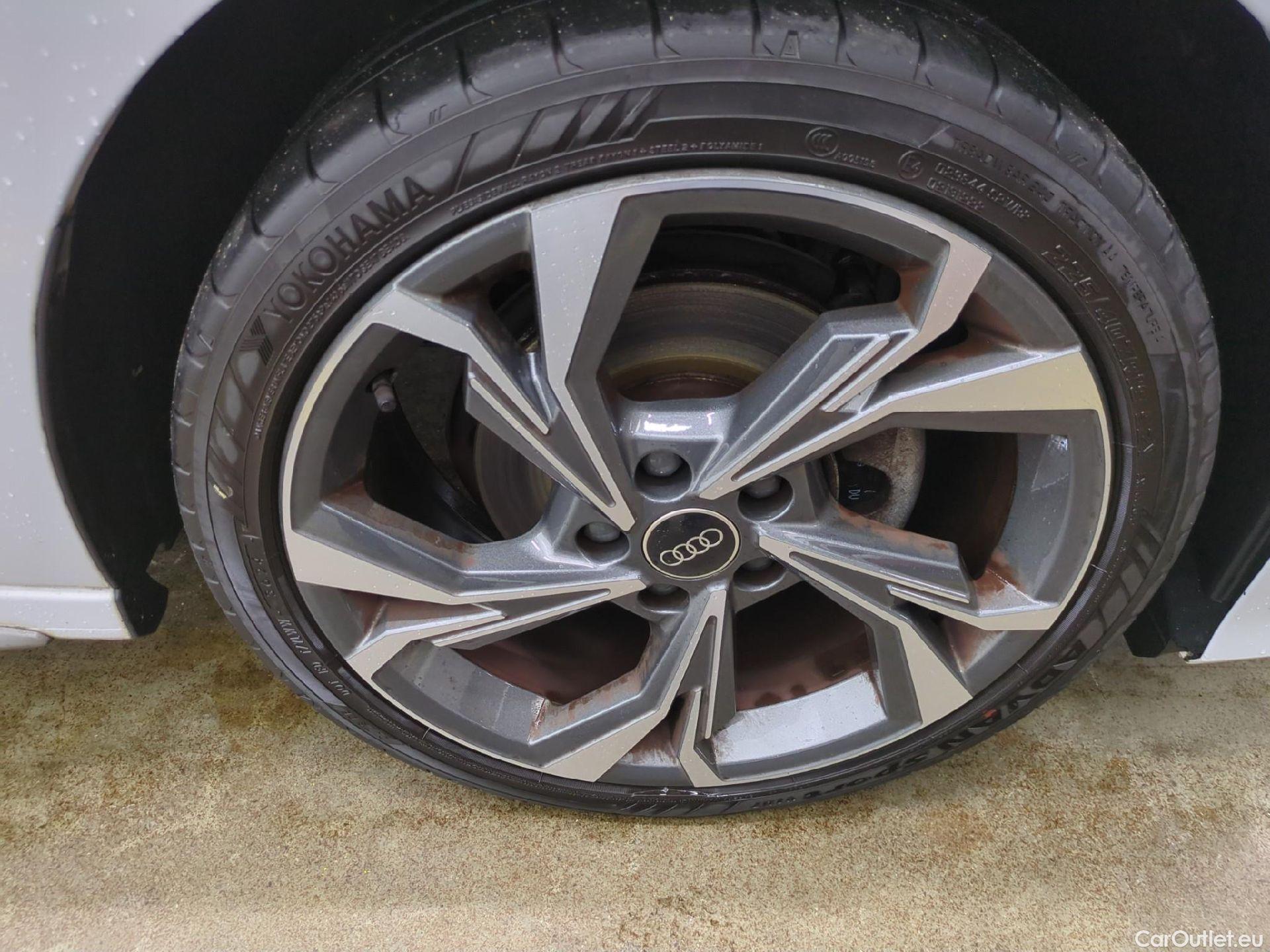  Audi  A3 AUDI  Sportback / 2020 / 5P / Berline 35 TFSI 150 MHEV S Tronic S Line #3