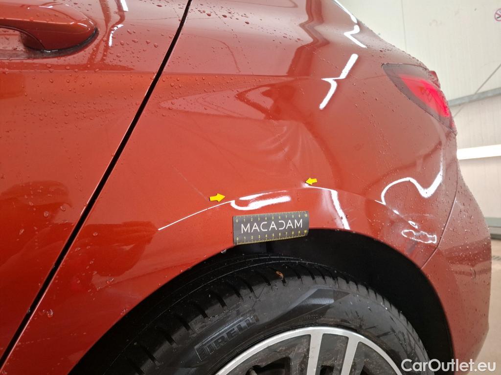  Bmw  Serie 1 BMW Série 1 / 2019 / 5P / Berline 1.5 116D DKG7 Business Design (Ex 668K) #4