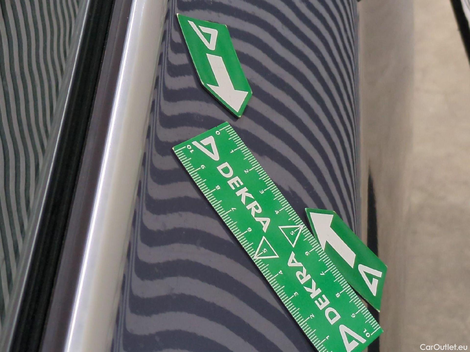  Bmw  X1 Série  sDrive 18 i xLine 1.5 135CV BVA7 E6d #55