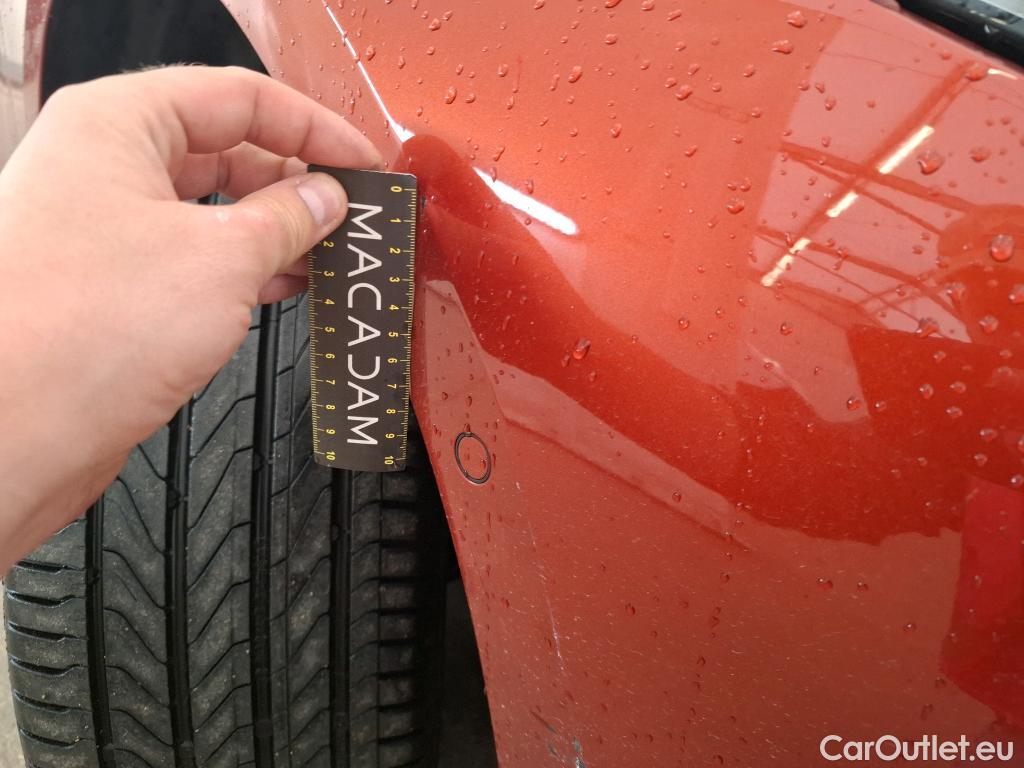  Bmw  Serie 1 BMW Série 1 / 2019 / 5P / Berline 1.5 116D DKG7 Business Design (Ex 668K) #14