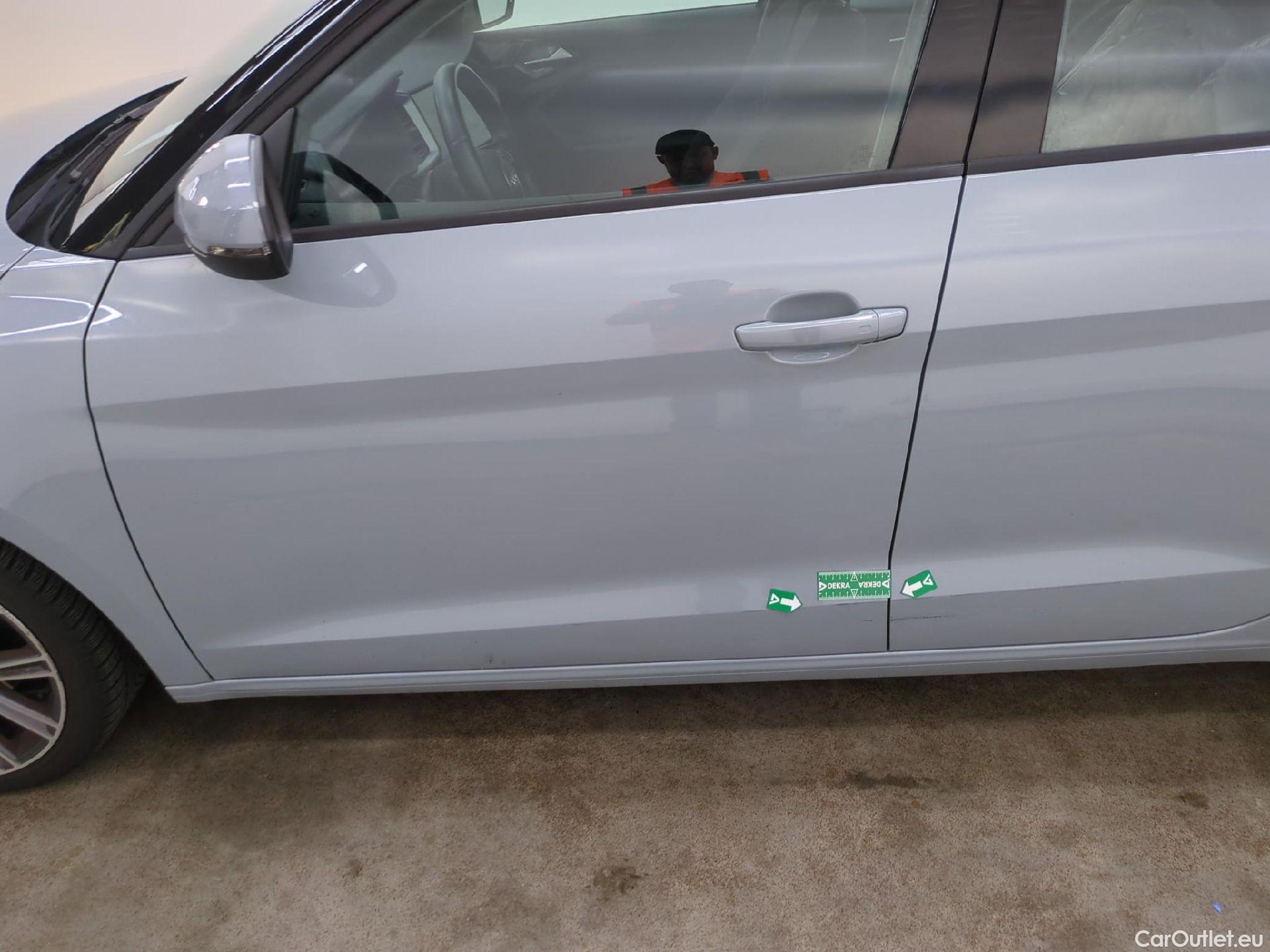  Audi  A1 Sportback AUDI  / 2018 / 5P / Berline 1.0 TFSI 110 S tronic 7 Advanced 2(SL) #16