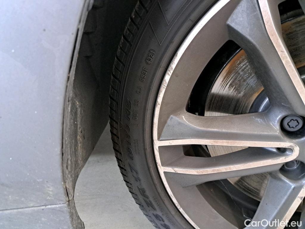  Bmw  Serie 1 Série 1 Berline 120 i Edition Sport 2.0 180CV BVA7 E6d #14