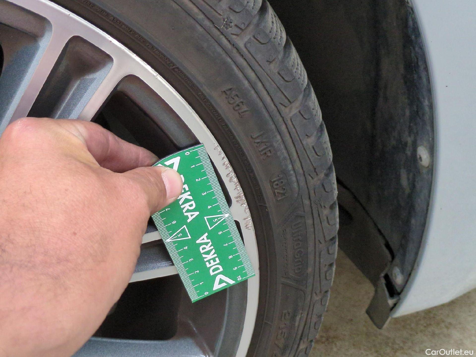  Audi  A1 Sportback AUDI  / 2018 / 5P / Berline 1.0 TFSI 110 S tronic 7 Advanced 2(SL) #11