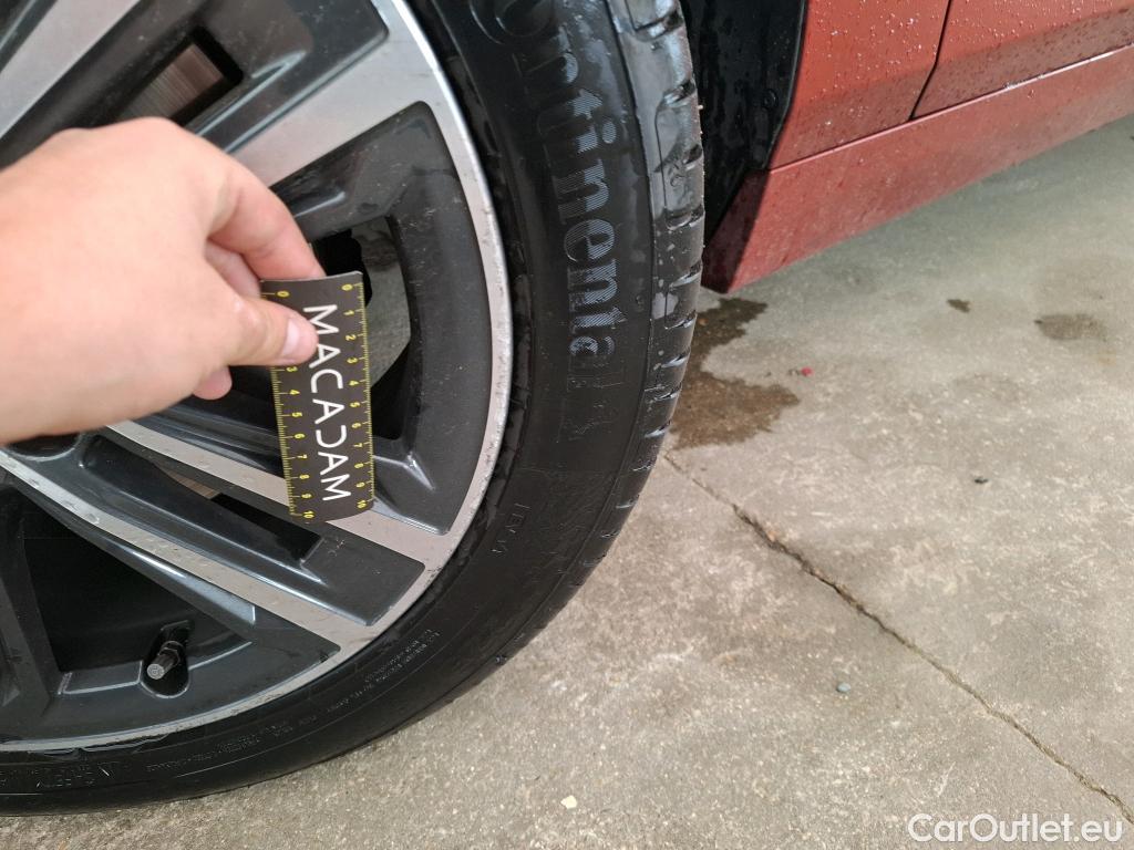  Bmw  Serie 1 BMW Série 1 / 2019 / 5P / Berline 1.5 116D DKG7 Business Design (Ex 668K) #21