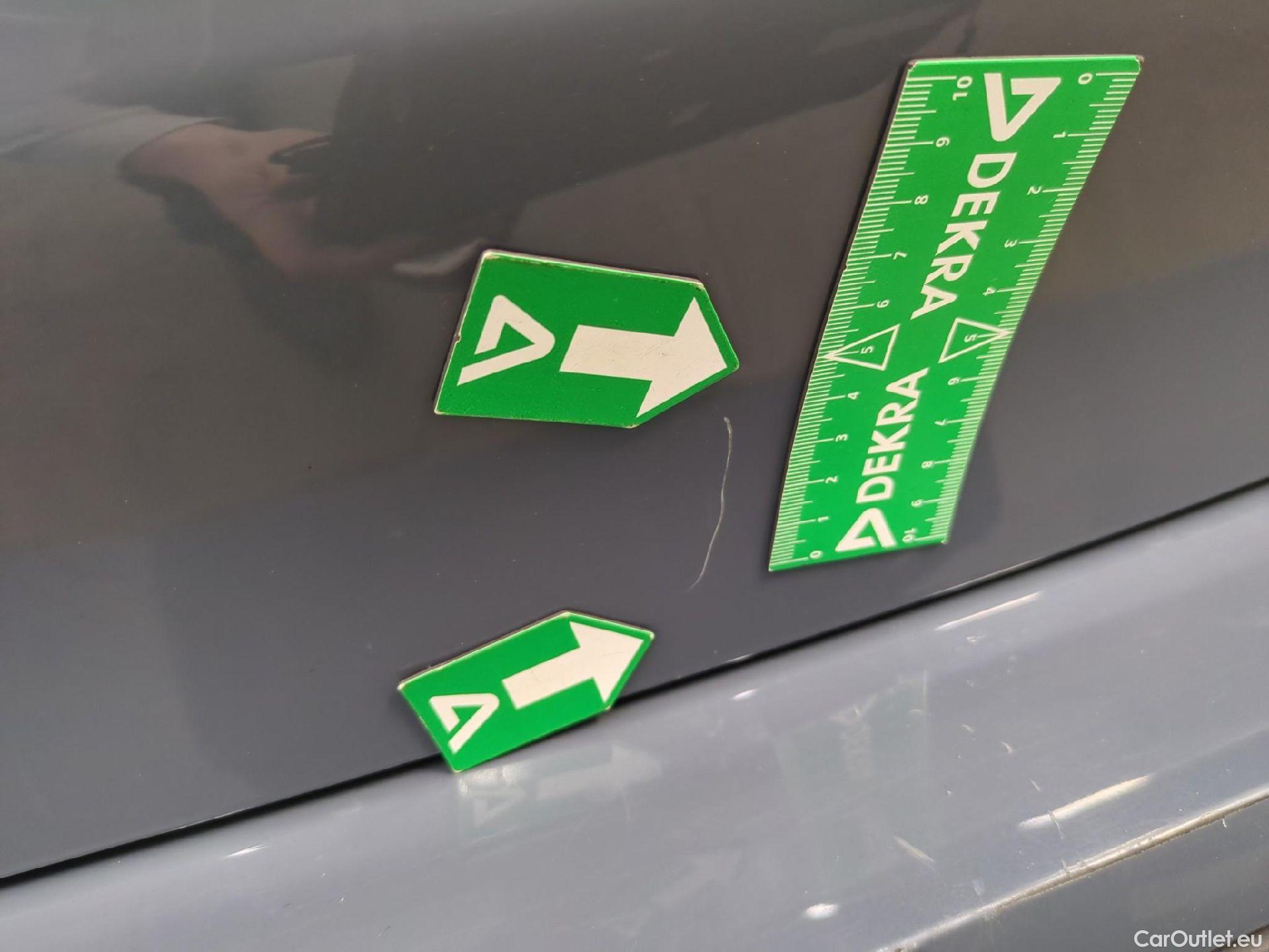  Bmw  X1 Série  sDrive 18 i xLine 1.5 135CV BVA7 E6d #52