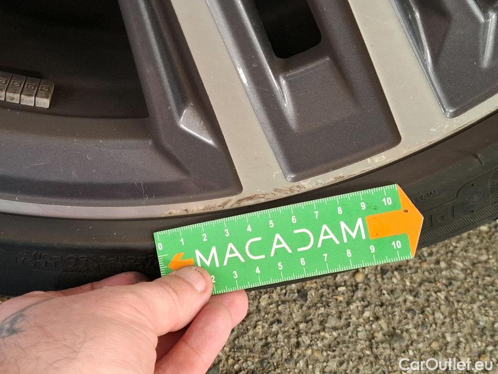  Bmw  Serie 1 BMW Série 1 / 2019 / 5P / Berline 116i Business Design #35