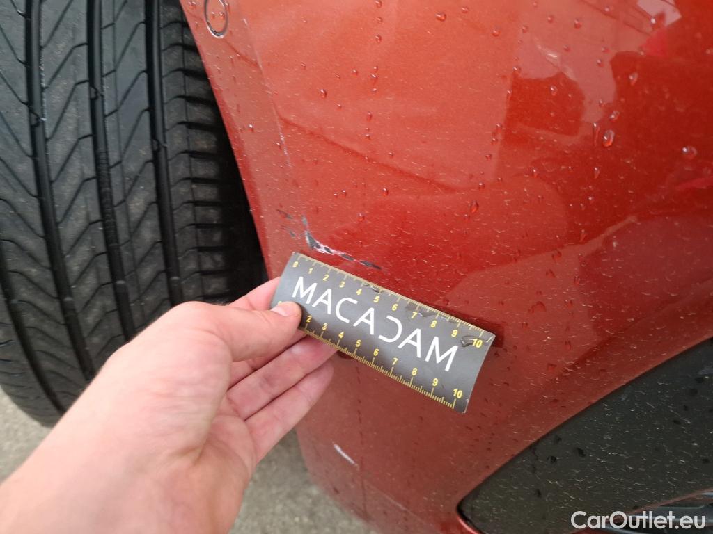  Bmw  Serie 1 BMW Série 1 / 2019 / 5P / Berline 1.5 116D DKG7 Business Design (Ex 668K) #11