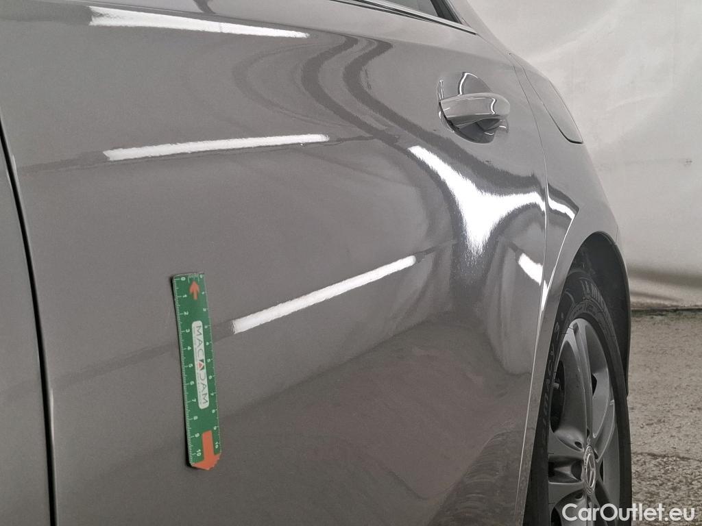  Mercedes  A-Klasse MERCEDES-BENZ Classe A Compact / 2018 / 5P / Berline A 180 d Business Line #9