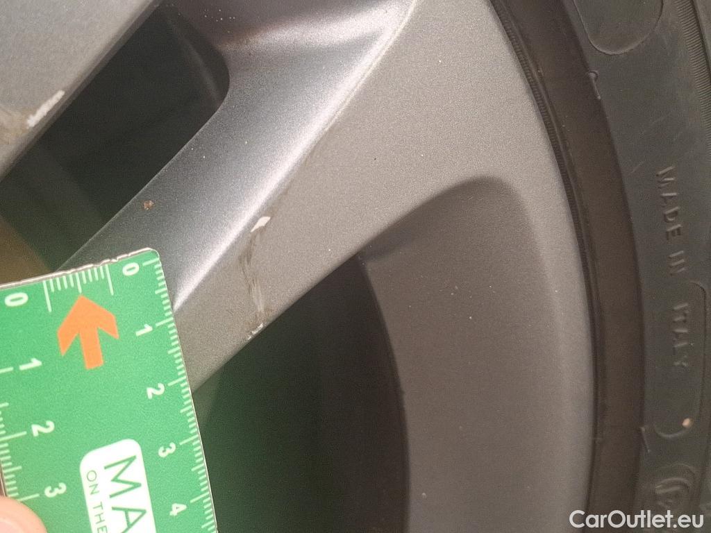  Mercedes  A-Klasse MERCEDES-BENZ Classe A Compact / 2018 / 5P / Berline A 180 d Business Line #19