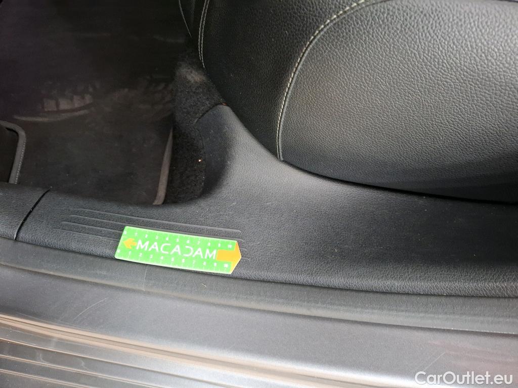  Mercedes  B-Klasse MERCEDES-BENZ Classe B / 2019 / 5P / monospace B 180 d Business Line Edition BA7 #17