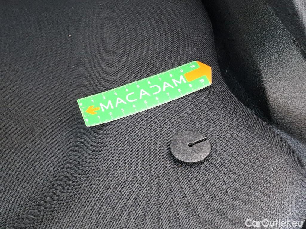  Mercedes  B-Klasse MERCEDES-BENZ Classe B / 2019 / 5P / monospace B 180 d Business Line Edition BA7 #33