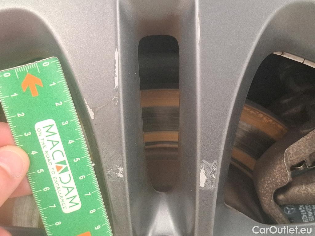  Mercedes  A-Klasse MERCEDES-BENZ Classe A Compact / 2018 / 5P / Berline A 180 d Business Line #13