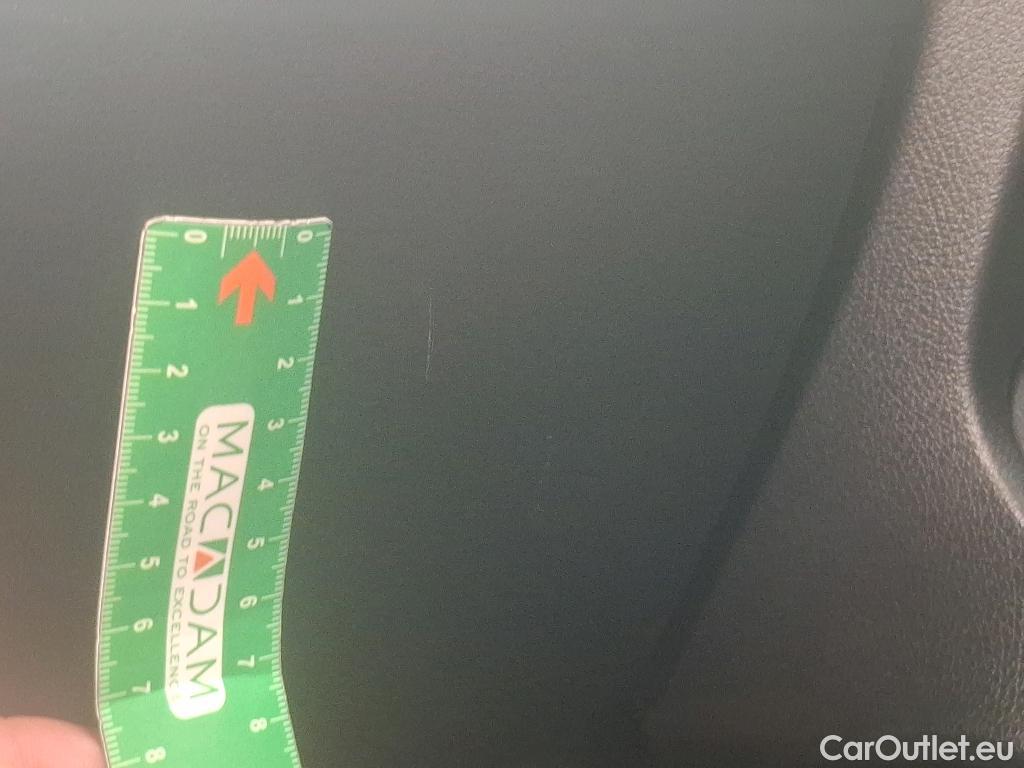  Mercedes  A-Klasse MERCEDES-BENZ Classe A Compact / 2018 / 5P / Berline A 180 d Business Line #31