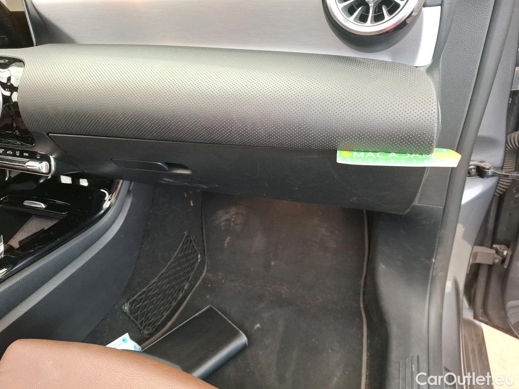  Mercedes  CLA-Klasse MERCEDES-BENZ CLA Coupe / 2019 / 4P / Coupé CLA 220 d AMG Line BA8 #50