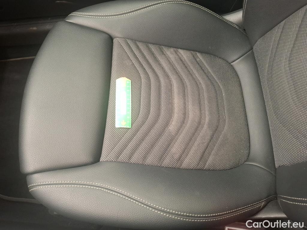  Mercedes  A-Klasse MERCEDES-BENZ Classe A Compact / 2018 / 5P / Berline A 180 d Business Line #40