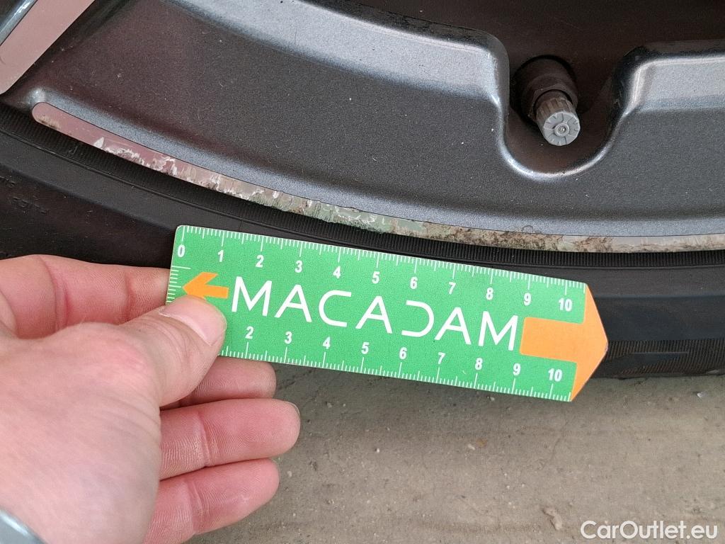  Mercedes  CLA-Klasse MERCEDES-BENZ CLA Coupe / 2019 / 4P / Coupé CLA 220 d AMG Line BA8 #28