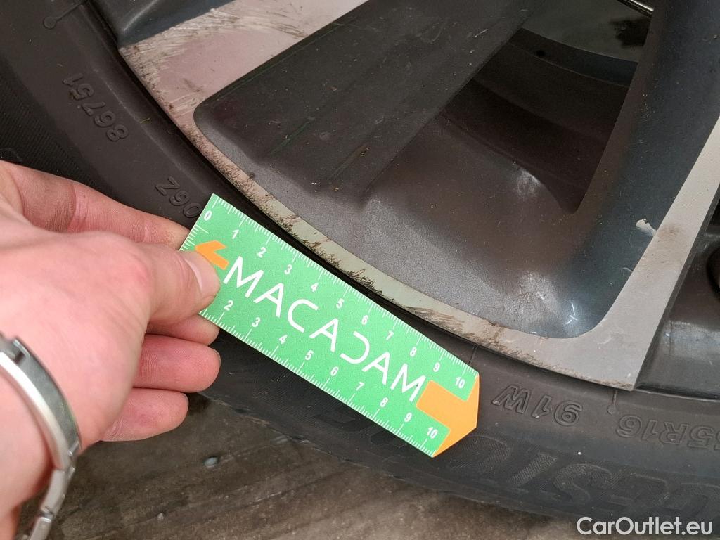  Lexus  CT LEXUS   2017  5P  Berline 200H Pack Business Auto #44