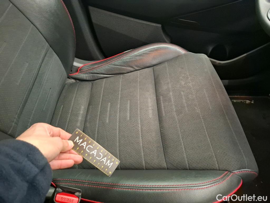  Hyundai  Tucson HYUNDAI  / 2018 / 5P / SUV 1.6 CRDI 136 HYBRID 48V DCT-7 N LINE EDI #30