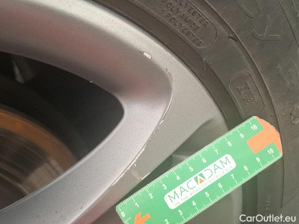  Mercedes  A-Klasse MERCEDES-BENZ Classe A Compact / 2018 / 5P / Berline A 180 d Business Line #18