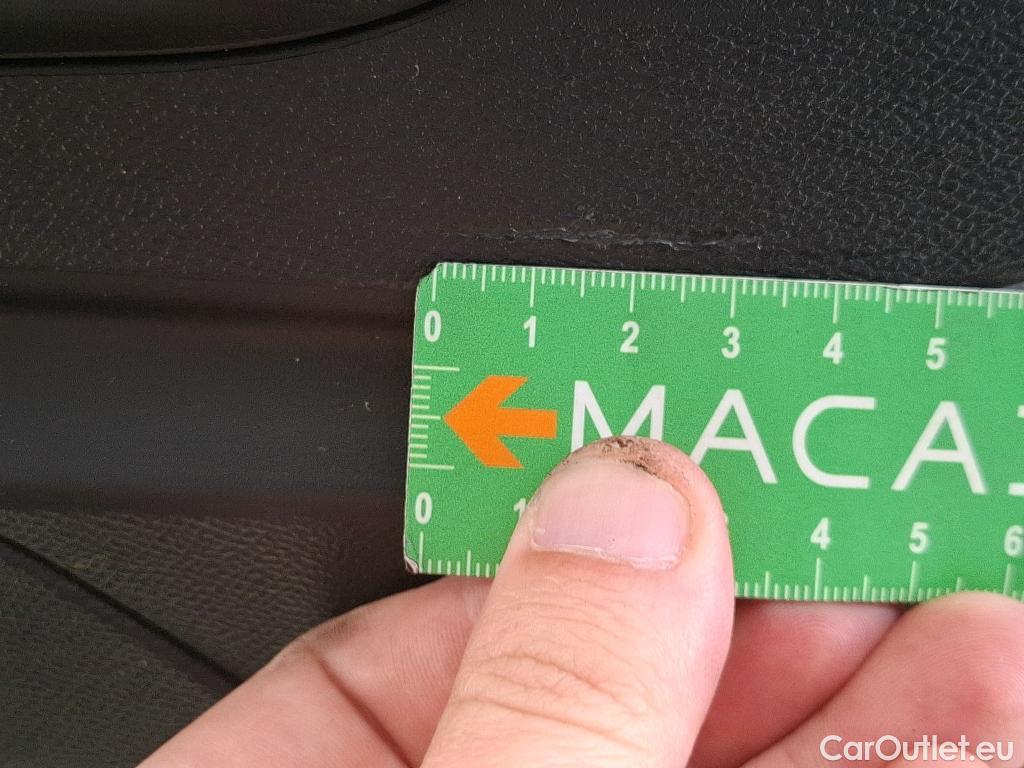  Peugeot  2008  Allure 1.5 HDi 130CV BVA8 E6d #16